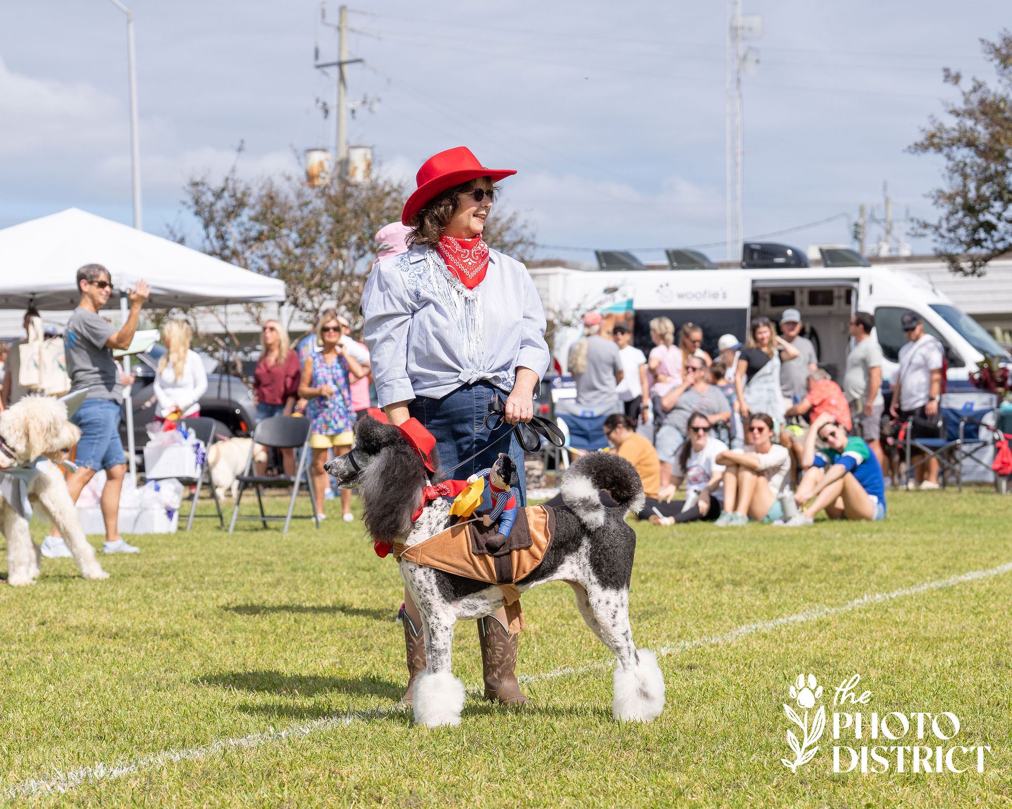2025 Costume Team Winner Carol Smith and Daisy